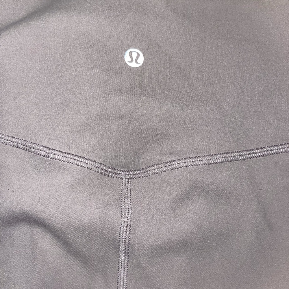 Yoga leggings, light purple gray color.